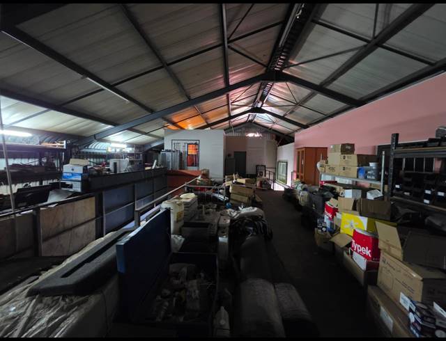 800M² WAREHOUSE FOR SALE IN FLORIDA